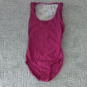 Eleve Dancewear Size Medium Magenta Leotard